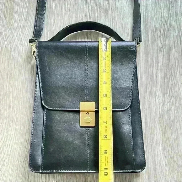 NUOVO  CAPICA BLVK LEATHER MESSENGER CROSSBODY BAG - Picture 16 of 16